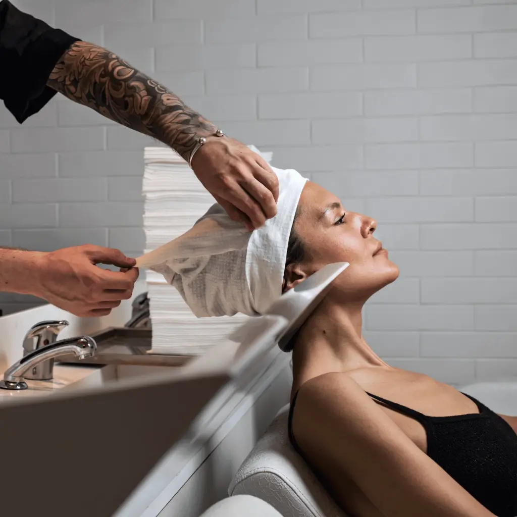 Scrummi Luxury Hand Towels  / White / 12x50 / 40x20cm